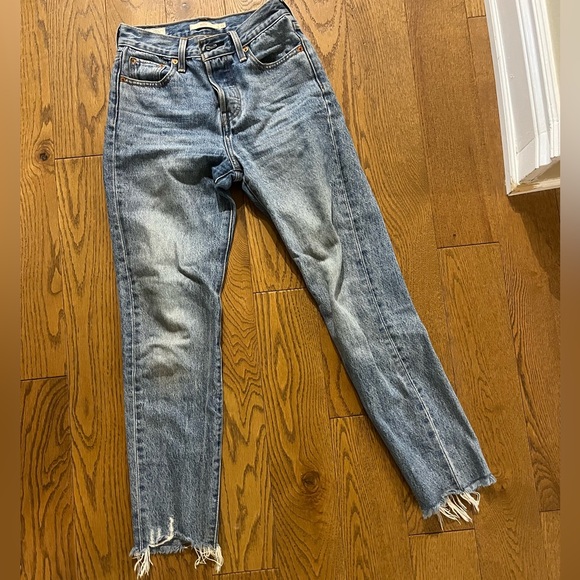 Levi’s Wedgie Size 23 - Picture 1 of 6